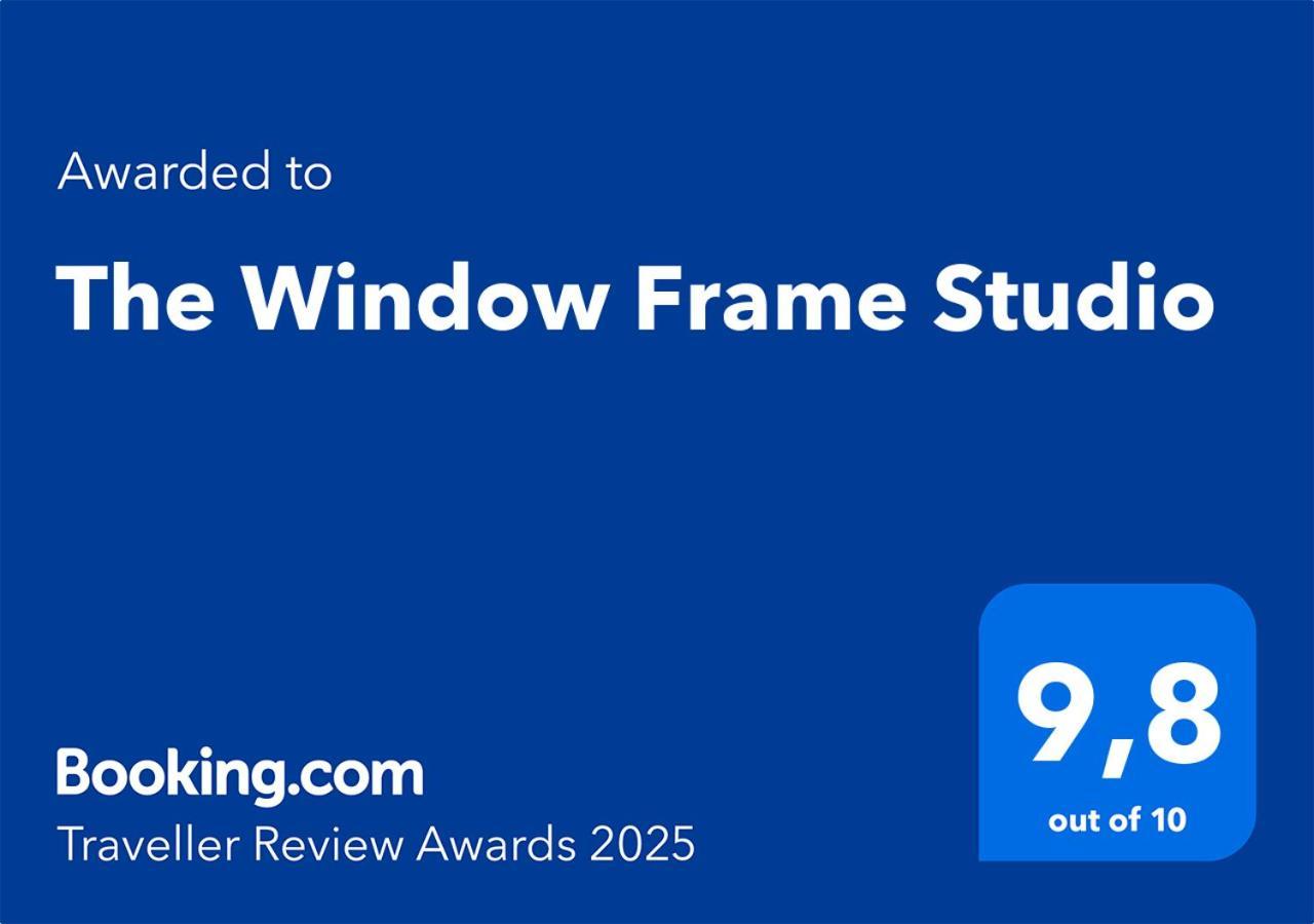公寓 The Window Frame *